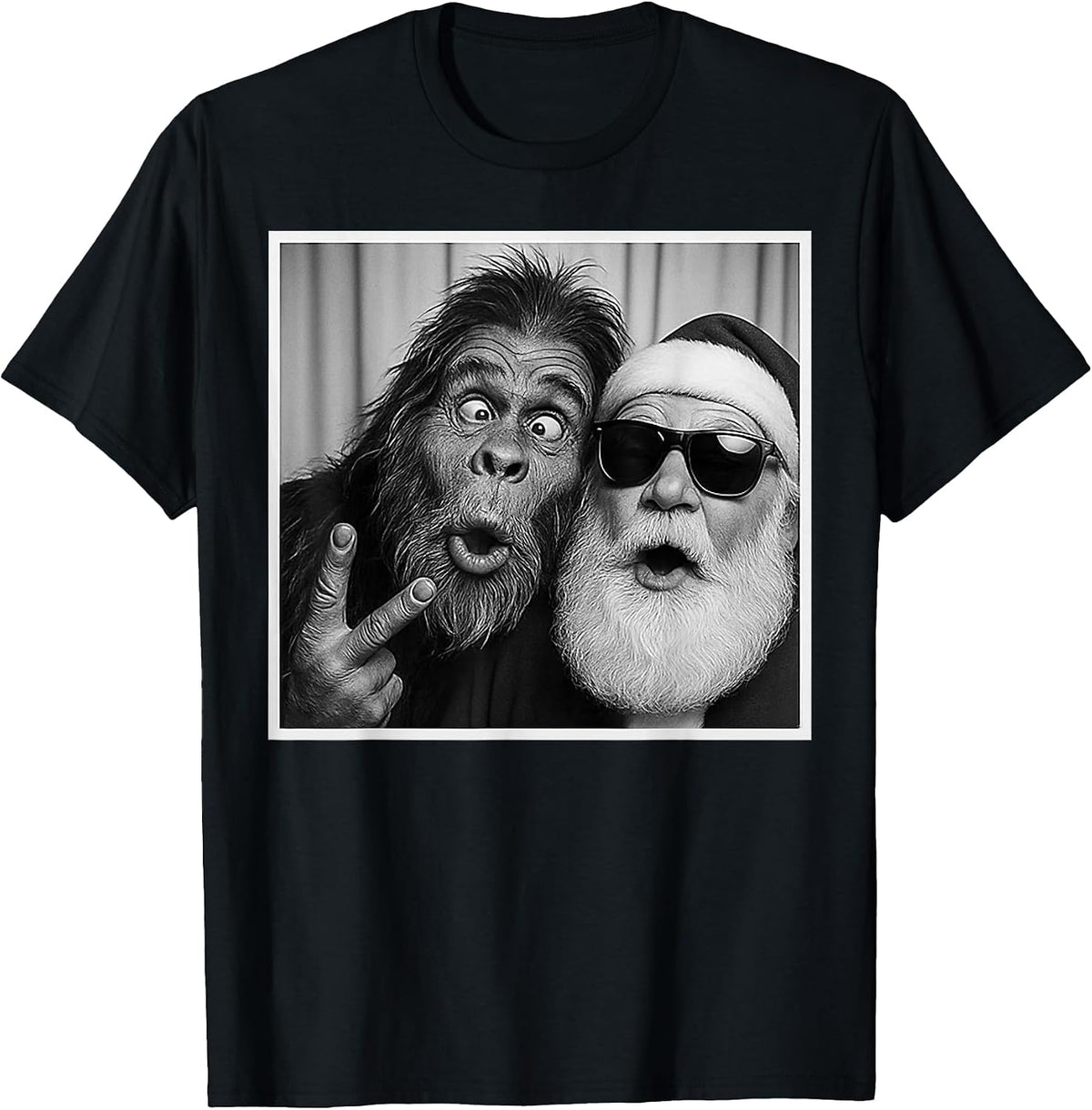 Funny Bigfoot photobooth with Santa Christmas Xmas T-Shirt