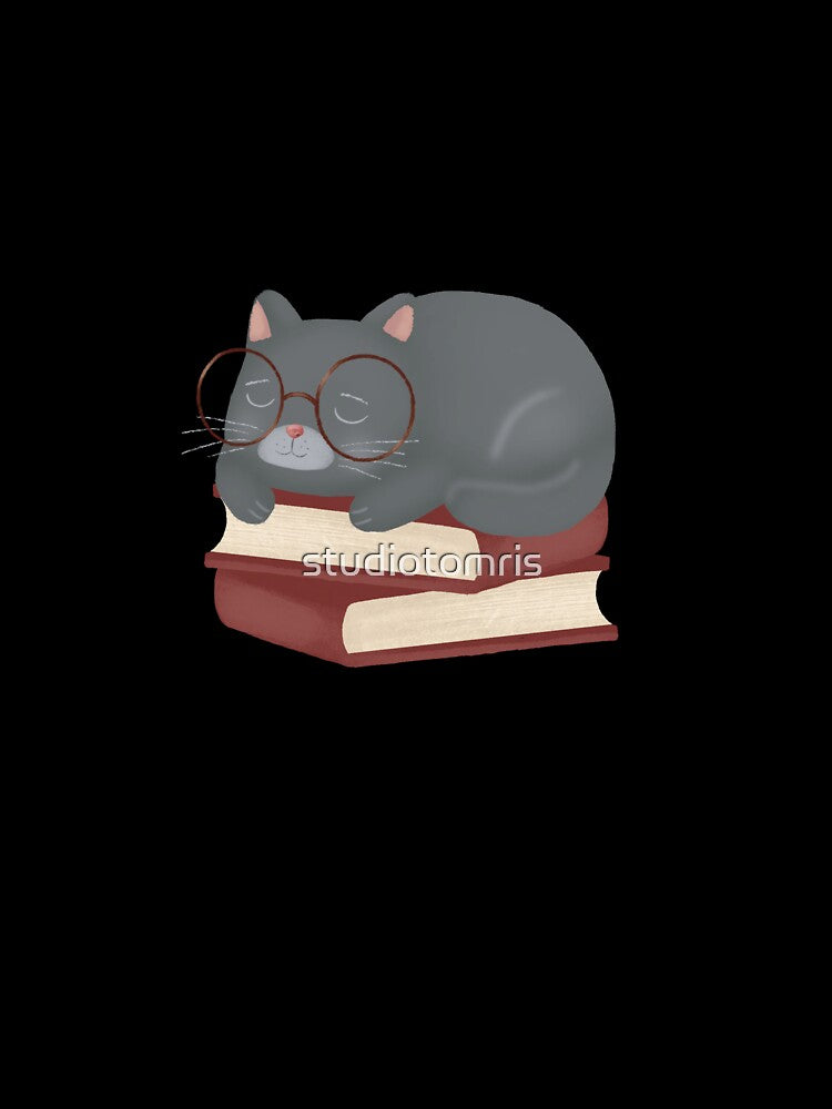 Cats and books by studiotomris