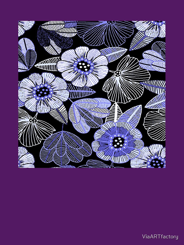 Flower Lines in Blue by ViaARTfactory