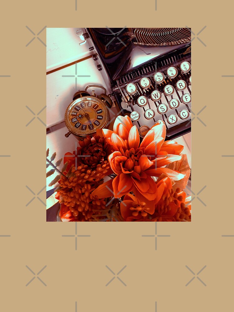 Light Academia // Typewriter & Flowers by Gothicrelics