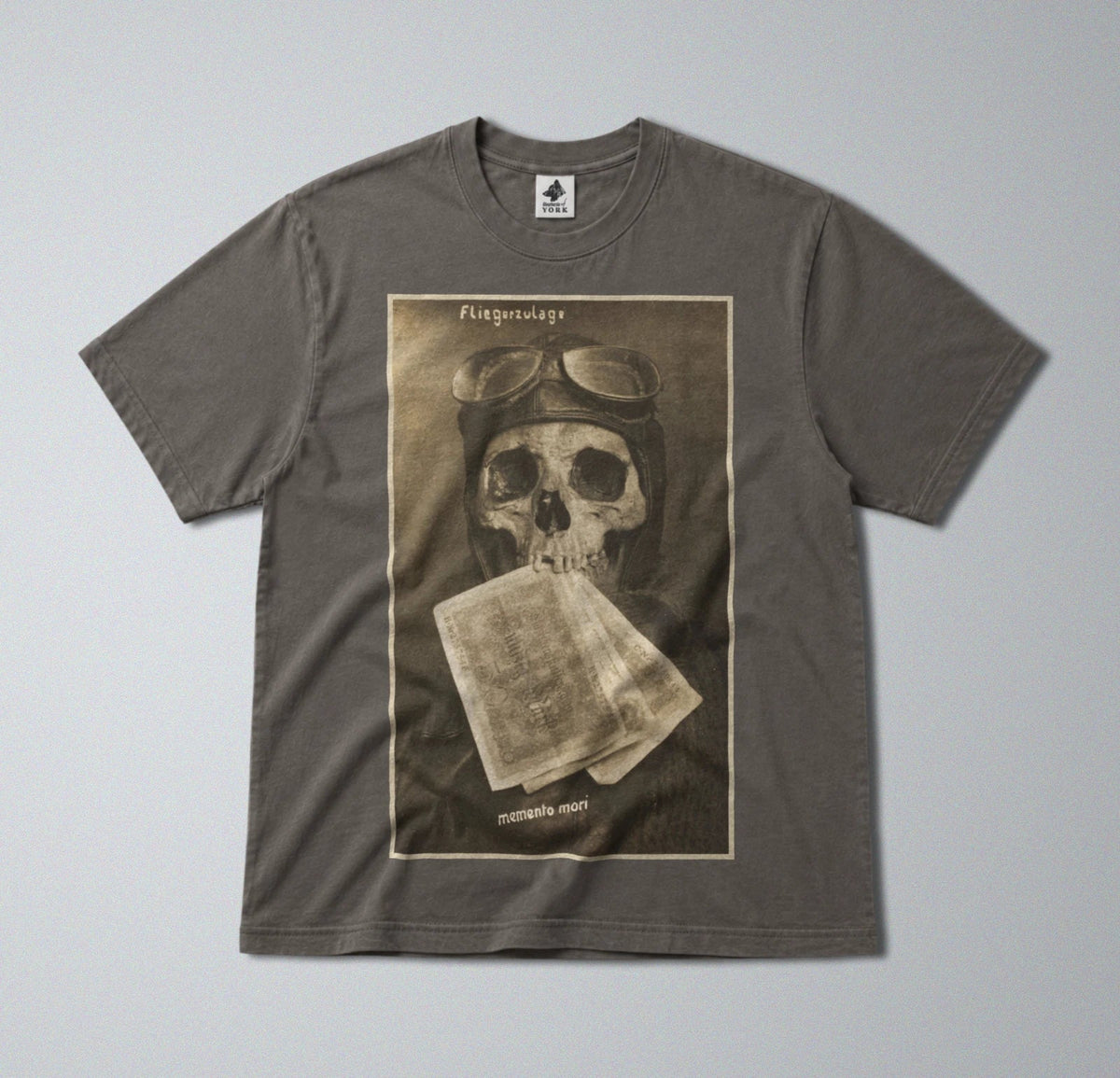 100% Cotton Tee - Regular Fit - Unisex - WW1 Memento Mori Print - Macabre Skull Unisex