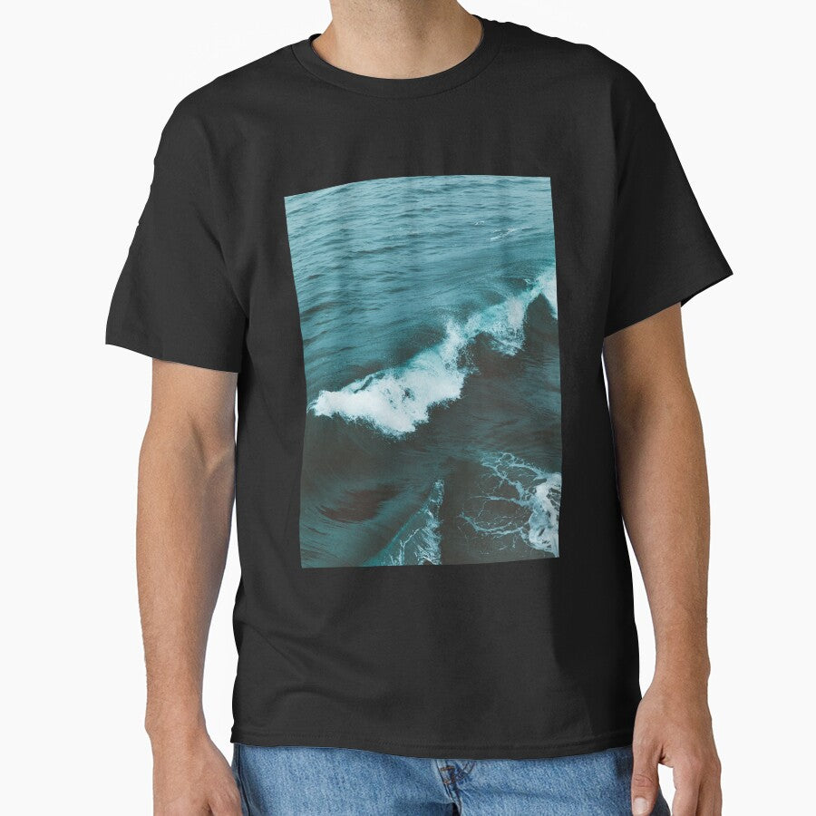 Aesthetic Blue Ocean Waves by Rakuten Mallor