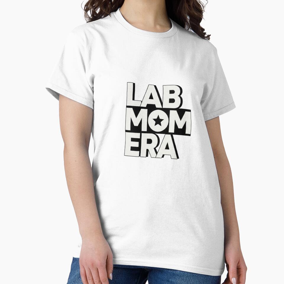 Lab Mom Era – Labrador Retriever Mom Shirt – Trendy Dog Mom Aesthetic by PawMuse Studio