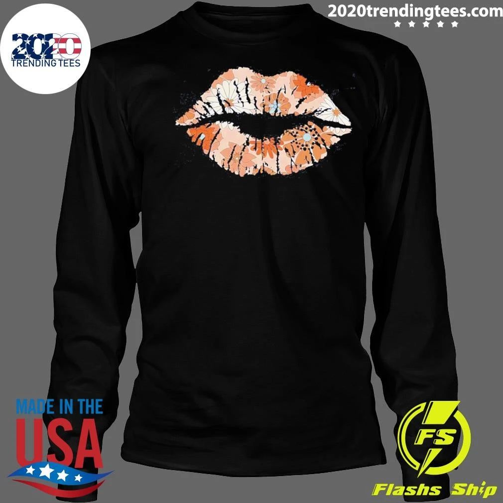 Daisy Lips Graphic Shirt